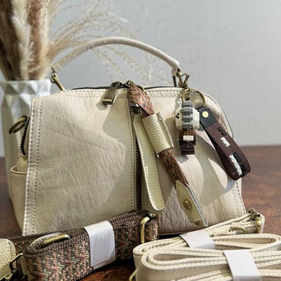 URBAN CHIC Bag-Backpack – Freedom of Style in Every Move - Picture 2 of 13